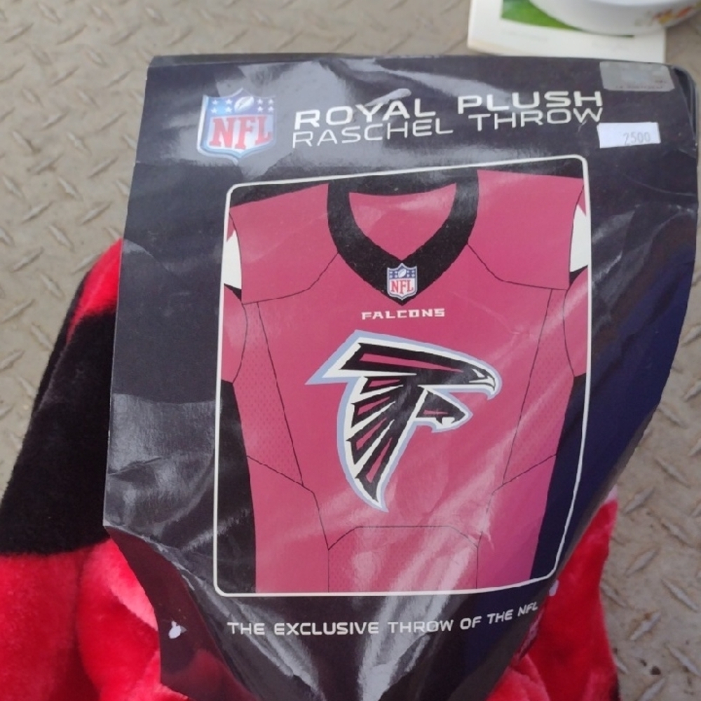 Royal Plush NFL Raschel Throw Atlanta Falcons NWT